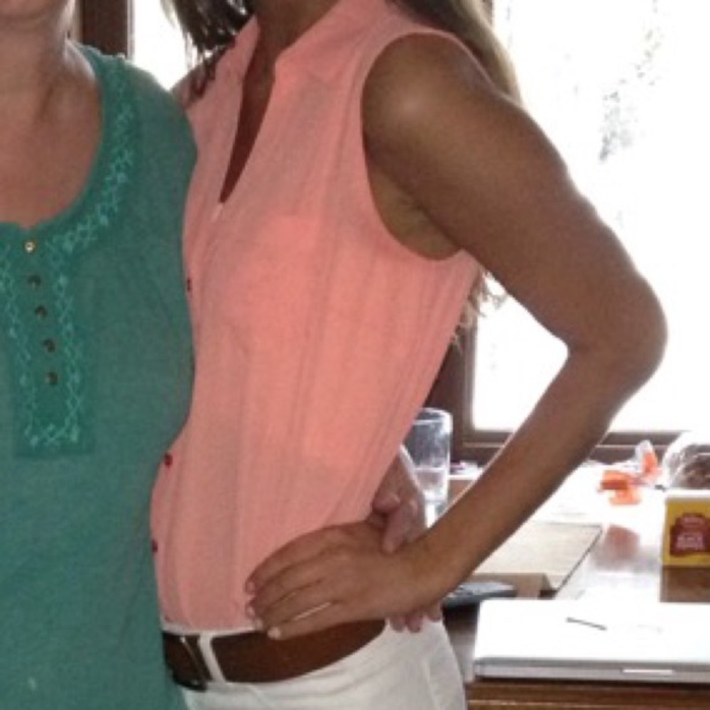 The Limited sleeveless button up blouse